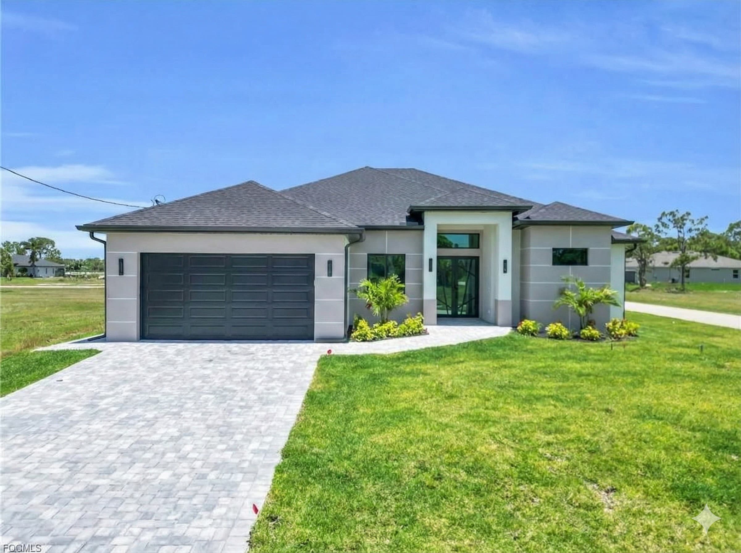 Evan & Emma Oasis — front exterior